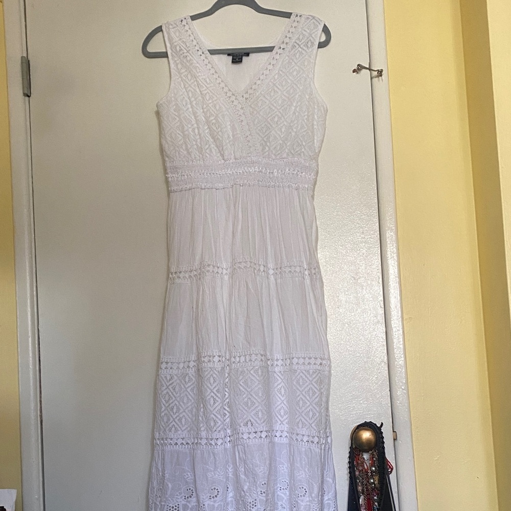 Chic White Sleeveless Maxi Dress